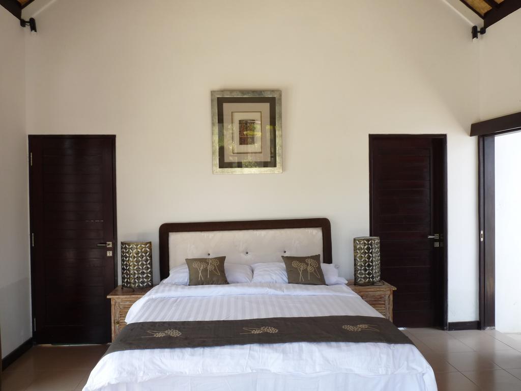 Taman Dewi Sri Villa Et Bungalow 페무테란 객실 사진