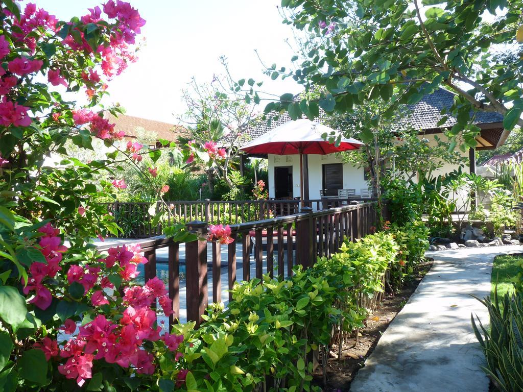 Taman Dewi Sri Villa Et Bungalow 페무테란 외부 사진